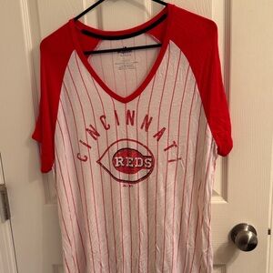 Majestic Red and White Fan Fashion Tee